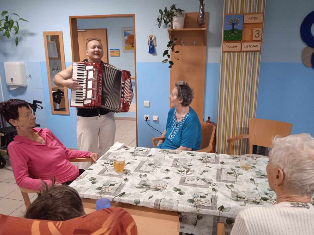 Volnočasové aktivity s hrou na harmoniku